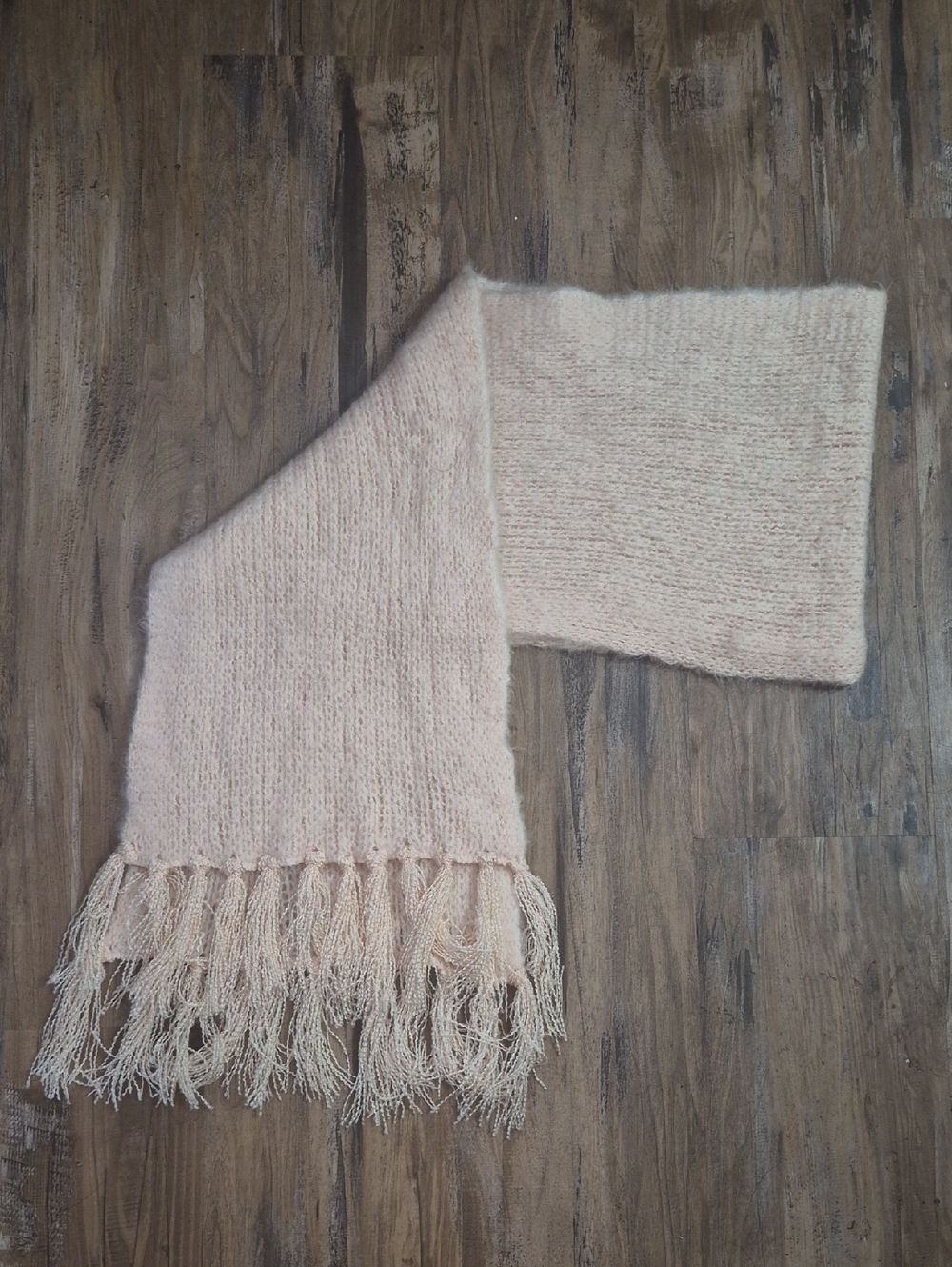 NWOT Sonoma Pale Pink Soft Tassle Accent Scarf. OS